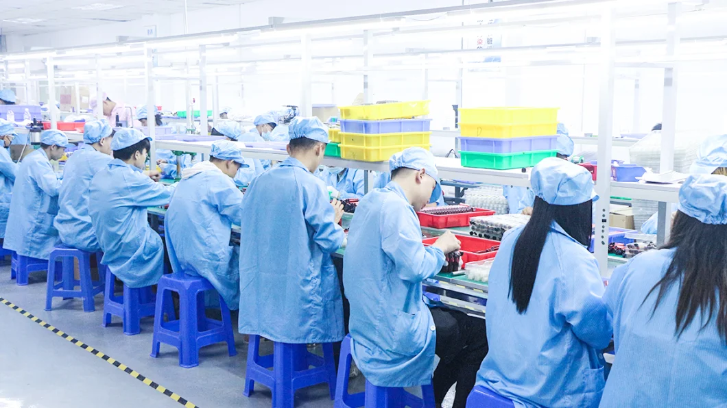 Стручок Tpd Vape в Великобритании Европе Франции Yuoto живет 600 цвет прибора Mod патрона слоек меняемый 5 от фабрики Китая